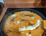 Foto del paso 6 de la receta Pollo en salsa de tomate y queso