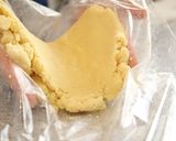 A picture of step 9 of Galette Bretonne (Thick Butter Cookies).