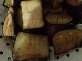 Lalapan terong lauk tempe tepung