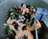 Foto langkah ke 2 dari resep Seafood Campur Bumbu Singapur.