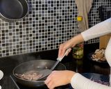 รูปขั้นตอนการทำที่ 4 ของ บีฟสโตรกานอฟ (Beef Stroganoff)