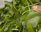Foto langkah ke 2 dari resep Sayur Bening Bayam.