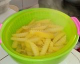 Foto langkah ke 1 dari resep Crunchy French Fries 🍟.