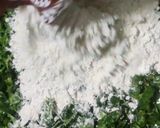 A picture of step 1 of Methi Thepla.