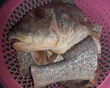Foto langkah ke 1 dari resep Ikan Siko Kuah Pedas.