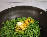 A picture of step 2 of Borboti (pea bean)sabzi.