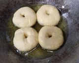 Foto langkah ke 4 dari resep Donat Ubi Jalar Putih sederhana anti gagal.