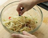 Foto langkah ke 6 dari resep Som Tam Devina Hermawan.