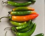Foto del paso 1 de la receta: Chiles serranos con soya