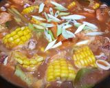 Foto langkah ke 6 dari resep Seafood Saus Padang.