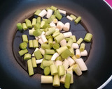 Foto del paso 3 de la receta: Hígados de pollo con patatas