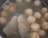 Foto langkah ke 5 dari resep Sup Bakso Salmon.