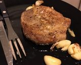 รูปขั้นตอนการทำที่ 6 ของ สเต็กหมูหมักเข้มข้น (Dry Brine Steak)