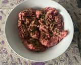 Foto del paso 1 de la receta: Filetes rusos con espinacas