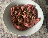 Foto del paso 1 de la receta: Filetes rusos con espinacas