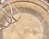 Foto del paso 3 de la receta: Pastel con peras en almíbar y crema sin gluten