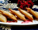 A picture of step 5 of Mayo chicken crunchy samosa.