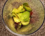 Foto del paso 2 de la receta: Huevo poche con guacamole