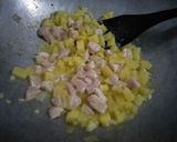 A picture of step 3 of Fried Bread Stuffed with Chicken and Vegetables.