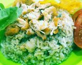 Foto langkah ke 8 dari resep Nasi goreng hijau.