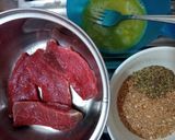 Foto del paso 1 de la receta: Filetitos de posta rosada apanados