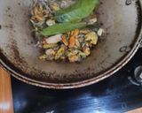 Foto langkah ke 2 dari resep Tumis Kerang Ijo.