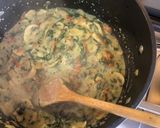 A picture of step 3 of Mushroom and Kale pasta.