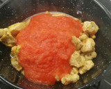 Foto del paso 2 de la receta: Pollo al curry con leche de coco