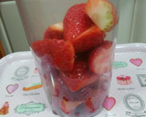 Foto del paso 2 de la receta: Batido de fresas con nata