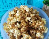 Foto langkah ke 2 dari resep Pop Corn caramel.