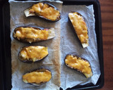 Foto del paso 8 de la receta: Berenjena rellenas de bacon gratinadas con cheddar