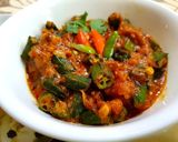 A picture of step 3 of Dahi Masala Bhindi (Okra in Spicy Yogurt Sauce).