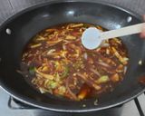 A picture of step 2 of Veg. Chinese chop suey/ American chop suey.