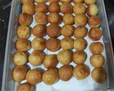 Foto langkah ke 4 dari resep Donut Mini.