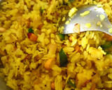 A picture of step 3 of Kanda Batata Poha.