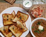 A picture of step 3 of Pav bhaji.