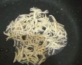 Foto langkah ke 3 dari resep Tumis Teri Bunga Pepaya.