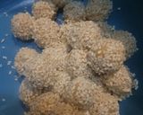 Foto langkah ke 5 dari resep Onde onde merekah.