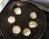 Foto del paso 3 de la receta: Croquetas de puré y salchichas