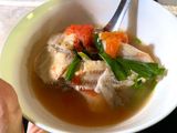 Canh cá chẽm nấu 🍅