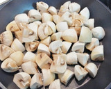 Foto del paso 3 de la receta: Champiñones al ajillo con Paleta ibérica