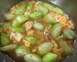 Foto langkah ke 3 dari resep Oyong tumis Telur.
