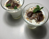 Foto del paso 7 de la receta: Postre rapidísimo de Kéfir con nueces, chocolate y miel de azahar