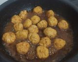 Foto langkah ke 3 dari resep Semur Bola Daging Ayam dan Kentang.