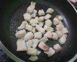 Foto langkah ke 2 dari resep Tumis dori enoki.