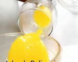 A picture of step 2 of Mango panna-cotta.