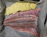 Foto del paso 2 de la receta: Pescado al horno con patatas y zanahorias