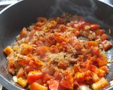 A picture of step 8 of Paneer kofta curry.