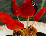 अखरोट चॉकलेट स्ट्रॉबेरी स्टिक(Akhrot chocolate strawberry stick recipe in Hindi) रेसिपी चरण 3 फोटो