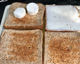 Une image de l'étape 2 de Toast d’avocat et chèvre frais.